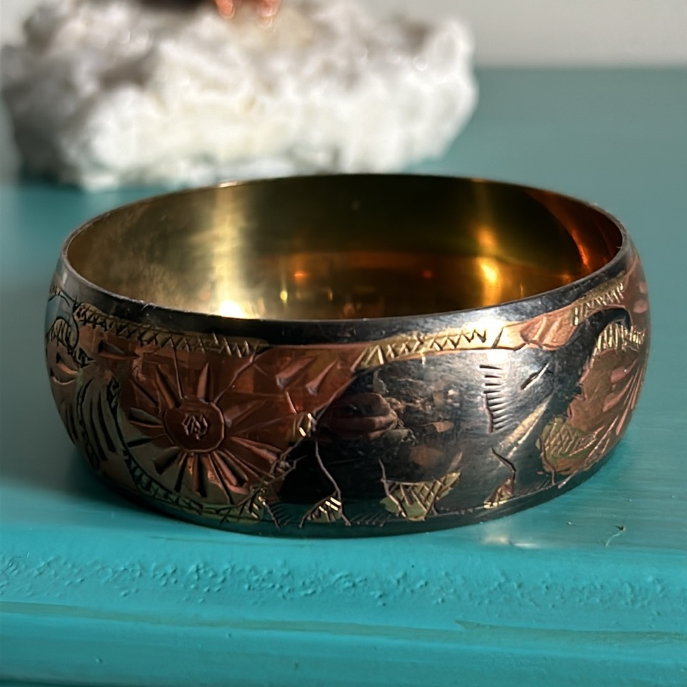 Vintage Brass Tri-Colored Floral Etched Chunky Bangle Bracelet - Picture 1 of 4